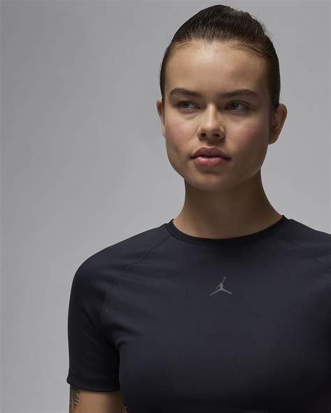 Jordan Sport Women's Bodycon Performance Top. Nike.com